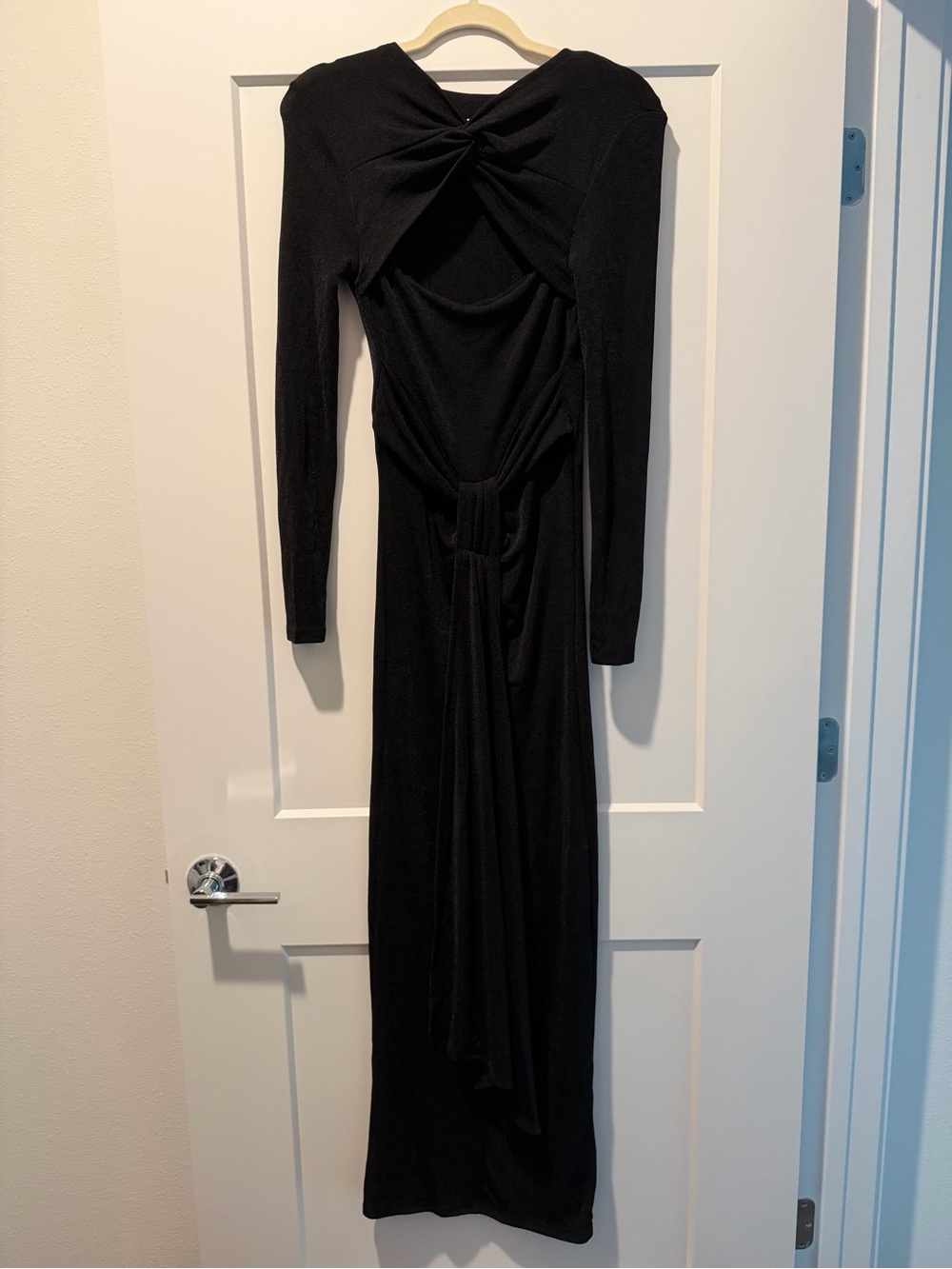 Black Long Sleeve Twist Front Maxi Dress - Picture 4 of 5